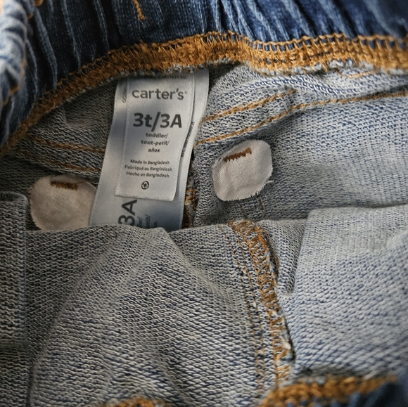 Carters Shorts Bundle - Picture 7 of 9